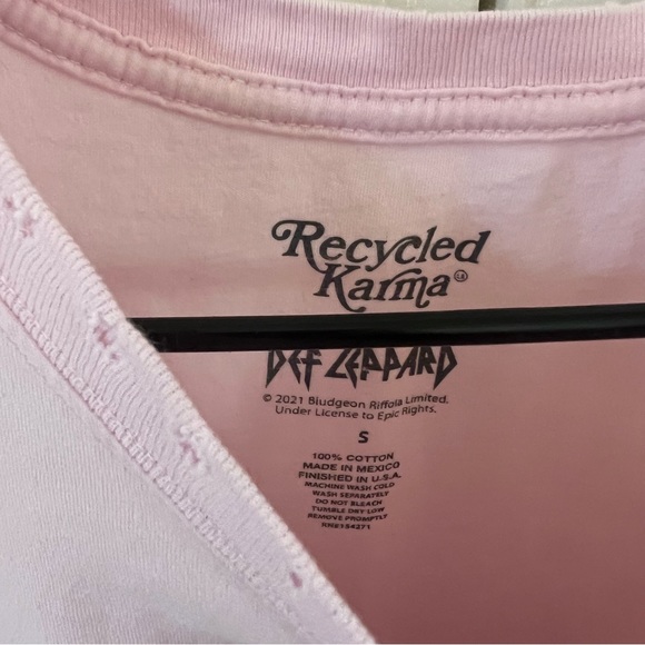 Pink Retro Graphic Tee - Picture 3 of 6